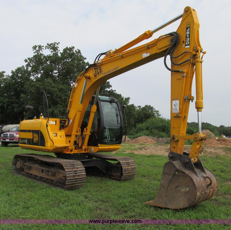 image for item F5190 2006 JCB JS130 excavator