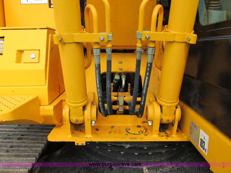 image for item F5190 2006 JCB JS130 excavator