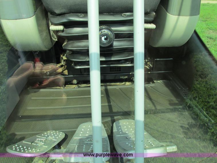 image for item F5190 2006 JCB JS130 excavator