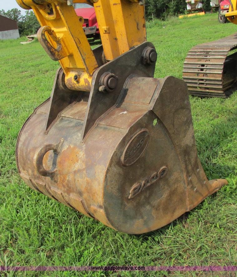image for item F5190 2006 JCB JS130 excavator