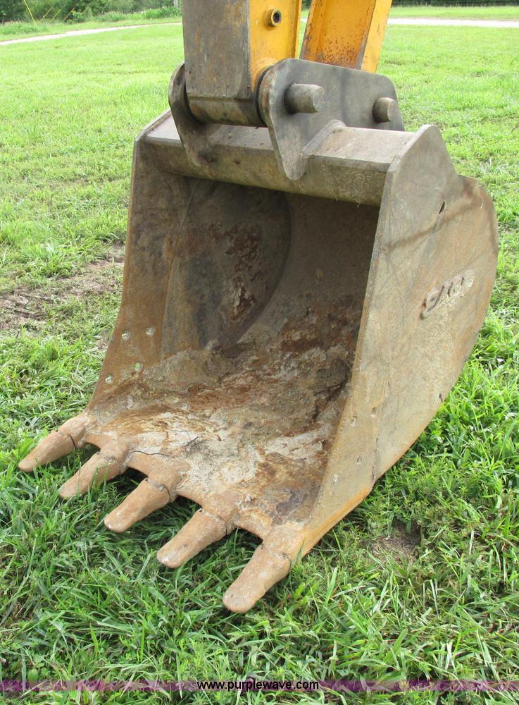 image for item F5190 2006 JCB JS130 excavator