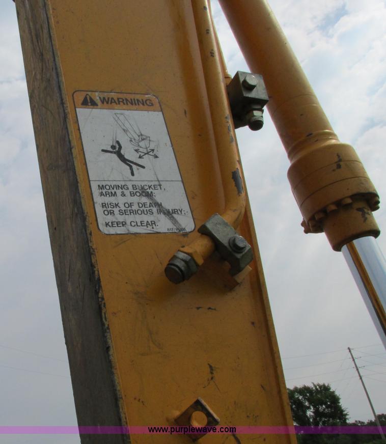 image for item F5190 2006 JCB JS130 excavator