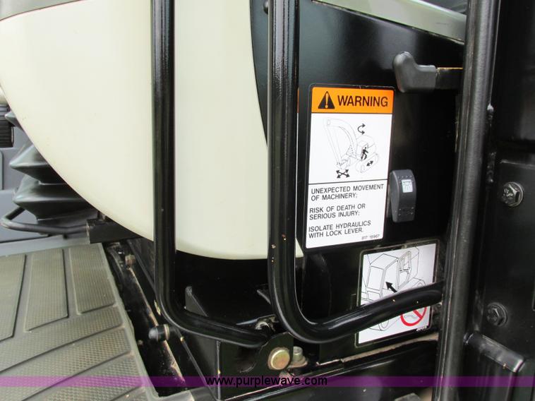 image for item F5190 2006 JCB JS130 excavator