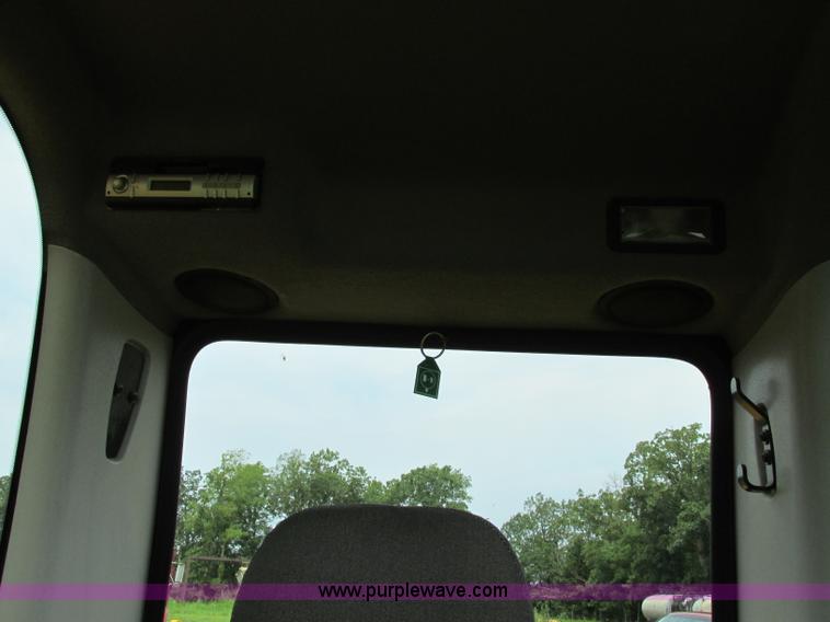 image for item F5190 2006 JCB JS130 excavator