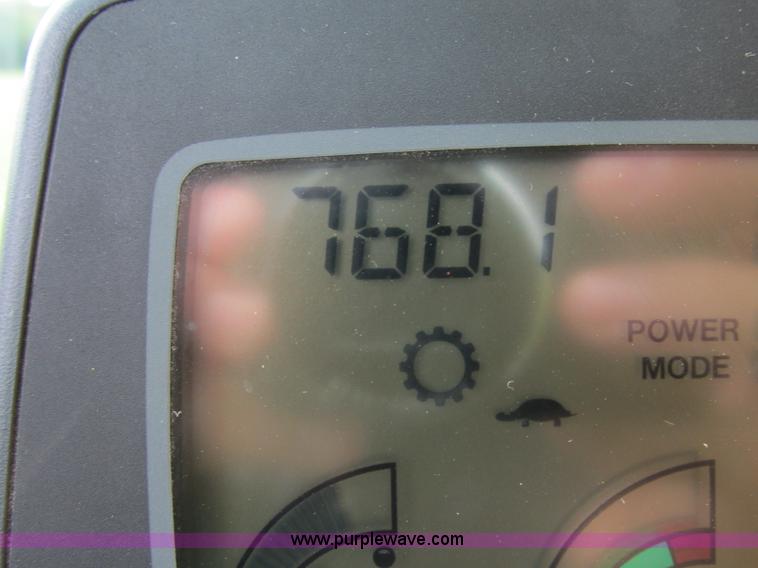 image for item F5190 2006 JCB JS130 excavator