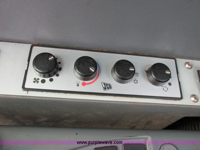 image for item F5190 2006 JCB JS130 excavator