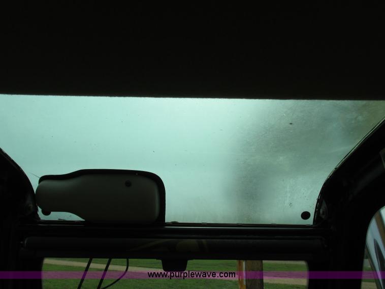 image for item F5190 2006 JCB JS130 excavator