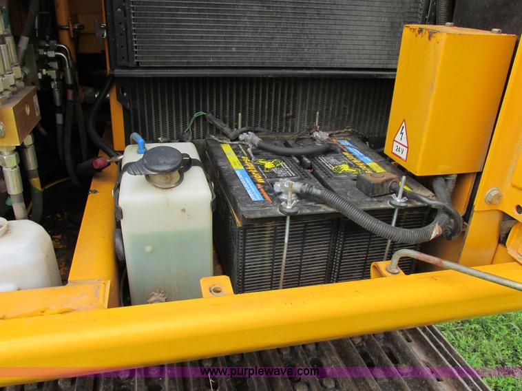 image for item F5190 2006 JCB JS130 excavator