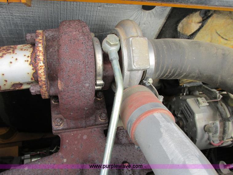 image for item F5190 2006 JCB JS130 excavator