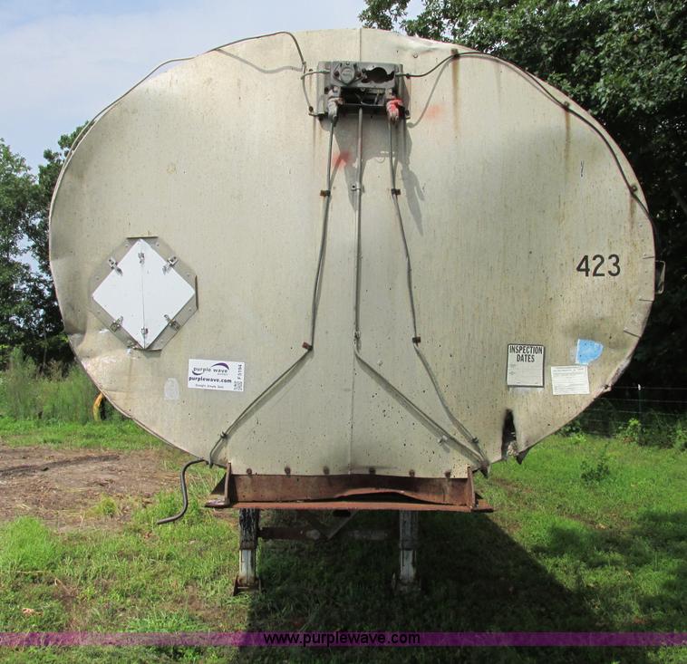 image for item F5194 1964 Standard Steelworks insulated tanker trailer