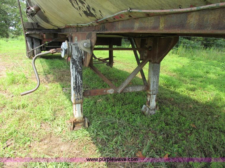 image for item F5194 1964 Standard Steelworks insulated tanker trailer