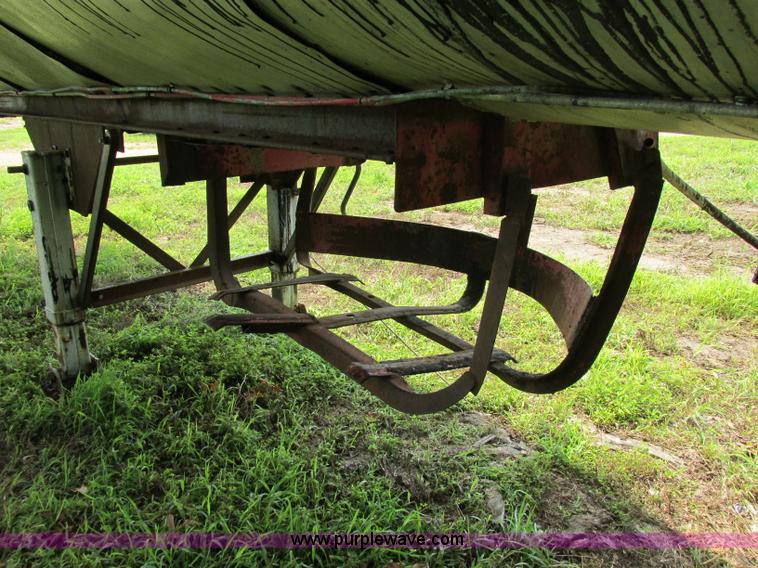 image for item F5194 1964 Standard Steelworks insulated tanker trailer