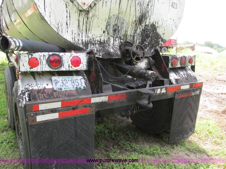 image for item F5194 1964 Standard Steelworks insulated tanker trailer