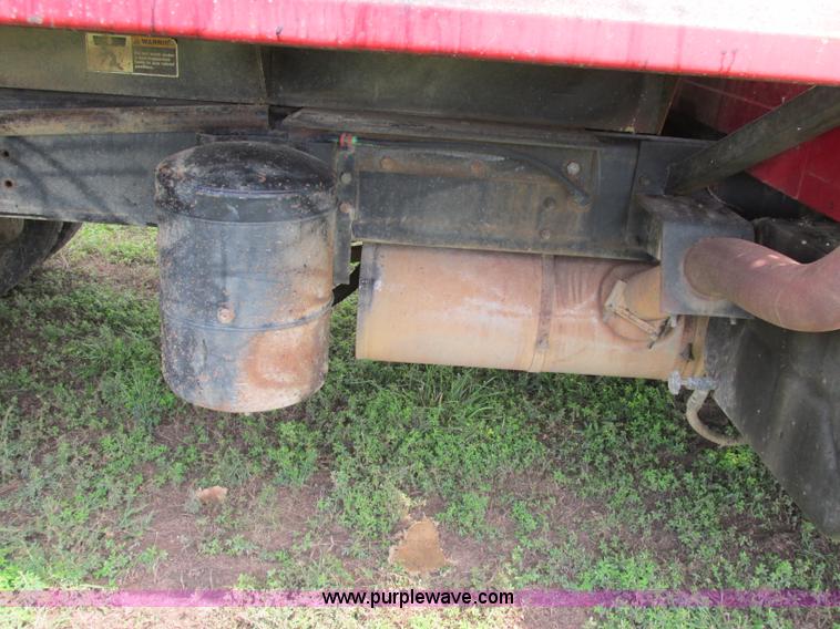 image for item F5195 1992 International 4900 dump truck