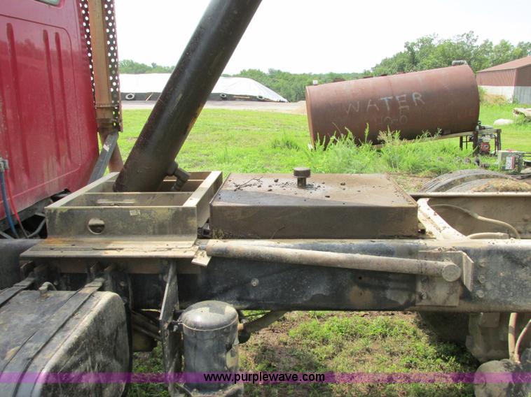 image for item F5195 1992 International 4900 dump truck