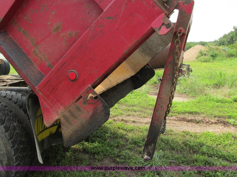 image for item F5195 1992 International 4900 dump truck