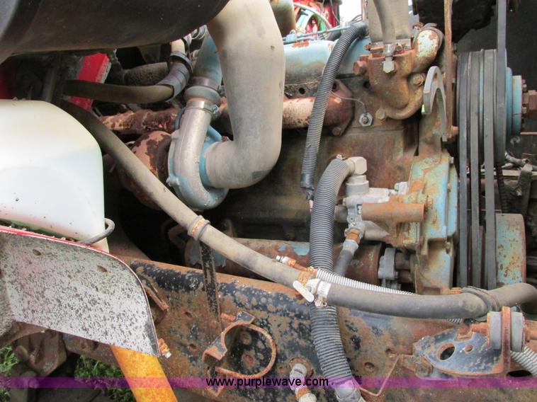 image for item F5196 1992 International 4900 cab and chassis