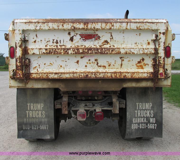 image for item F5197 1997 International 4900 dump truck