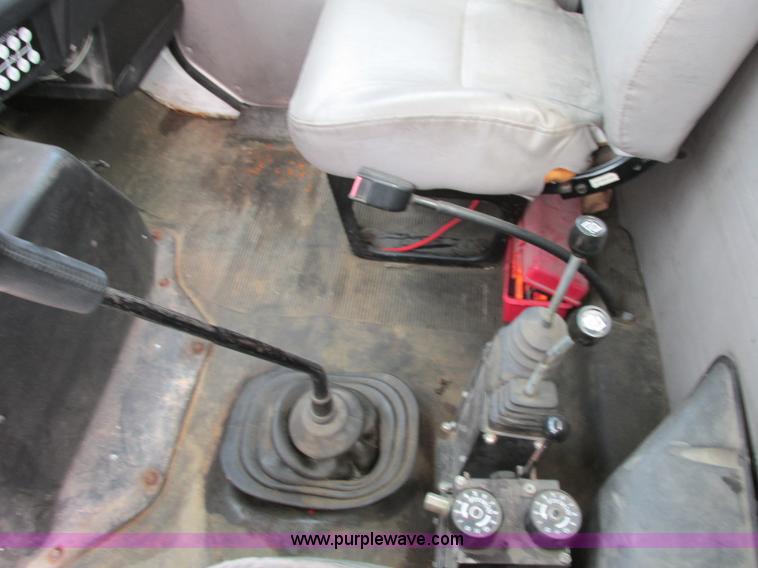 image for item F5197 1997 International 4900 dump truck