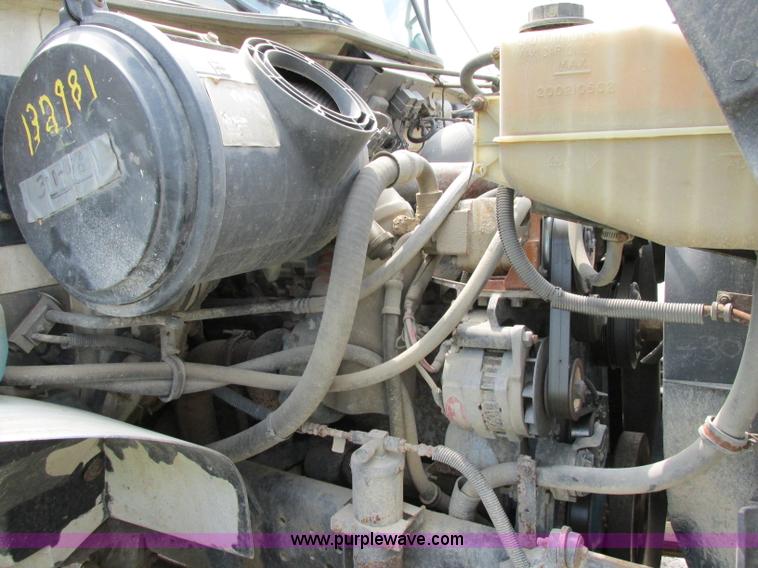 image for item F5197 1997 International 4900 dump truck