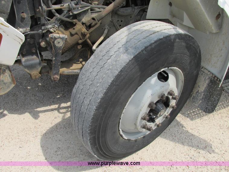 image for item F5197 1997 International 4900 dump truck