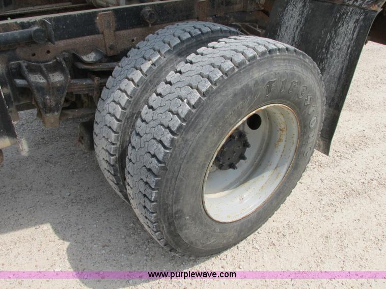 image for item F5197 1997 International 4900 dump truck