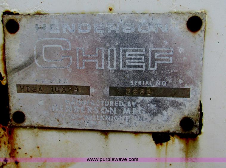 image for item F5197 1997 International 4900 dump truck