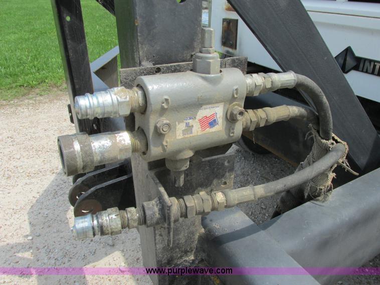 image for item F5197 1997 International 4900 dump truck