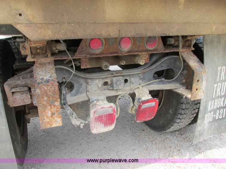 image for item F5197 1997 International 4900 dump truck