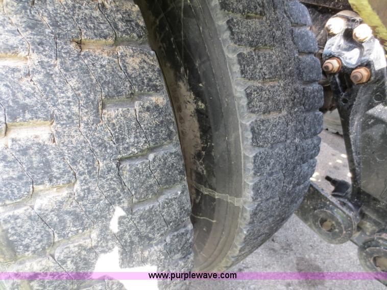 image for item F6645 2007 Kenworth T800 semi truck