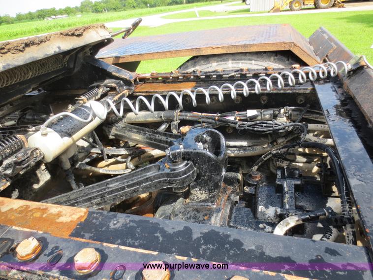 image for item F6645 2007 Kenworth T800 semi truck