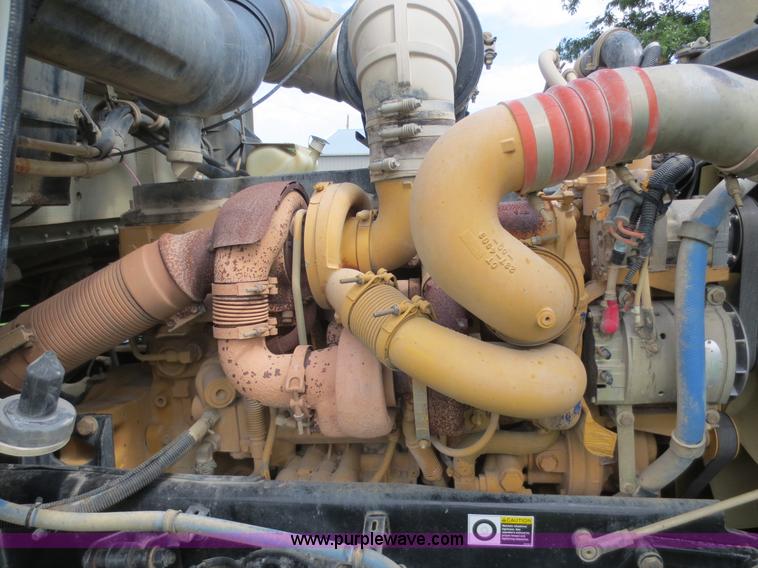 image for item F6645 2007 Kenworth T800 semi truck