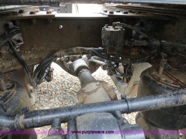 image for item F6646 2000 Kenworth T800 semi truck