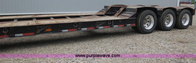 image for item F6647 2004 Fontaine 50 ton lowboy trailer
