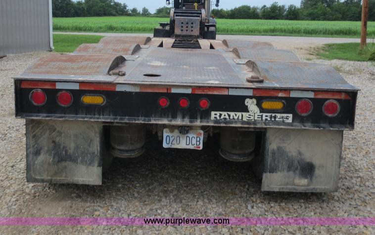 image for item F6647 2004 Fontaine 50 ton lowboy trailer