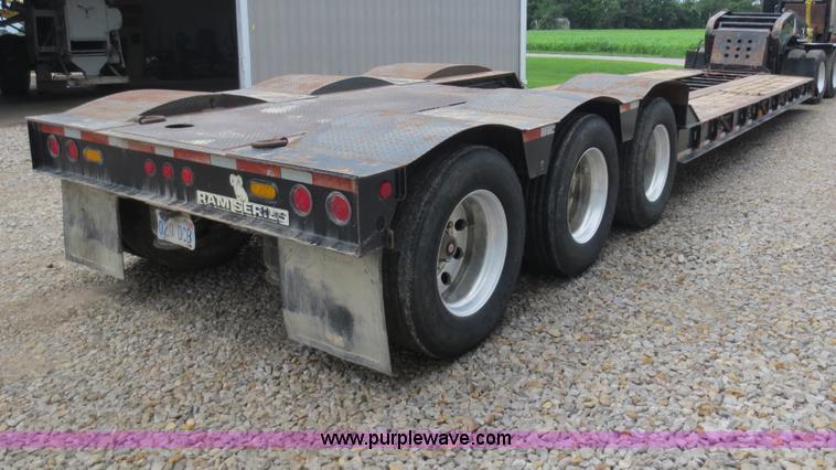 image for item F6647 2004 Fontaine 50 ton lowboy trailer