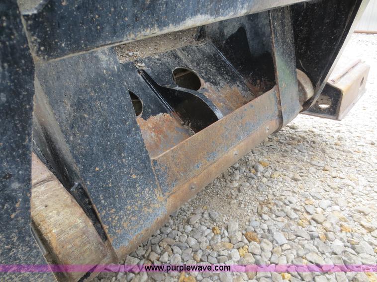 image for item F6647 2004 Fontaine 50 ton lowboy trailer