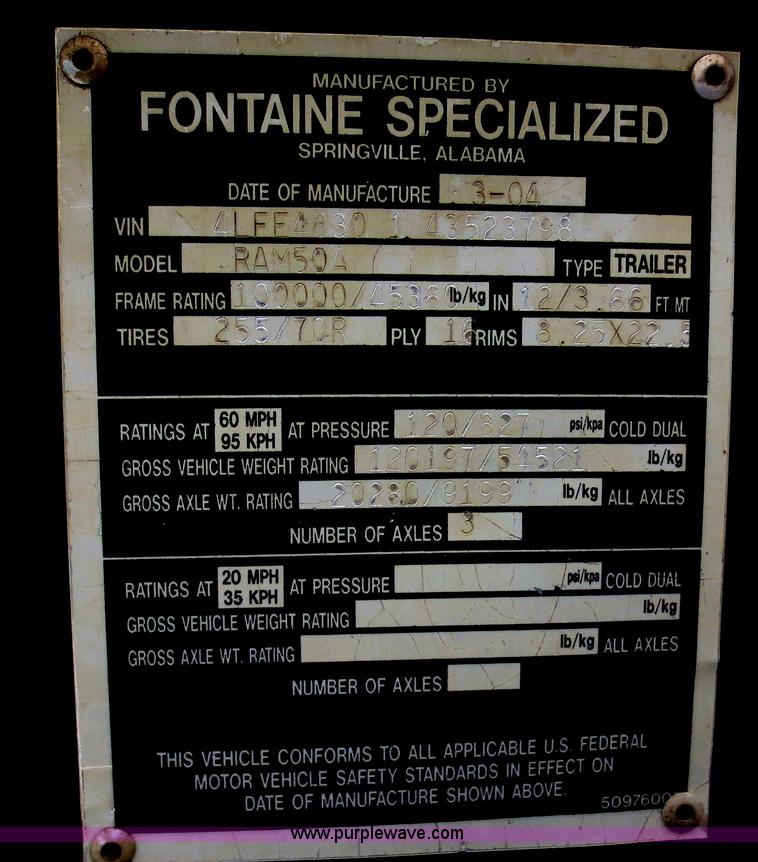 image for item F6647 2004 Fontaine 50 ton lowboy trailer