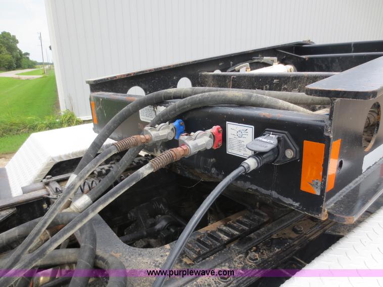 image for item F6647 2004 Fontaine 50 ton lowboy trailer