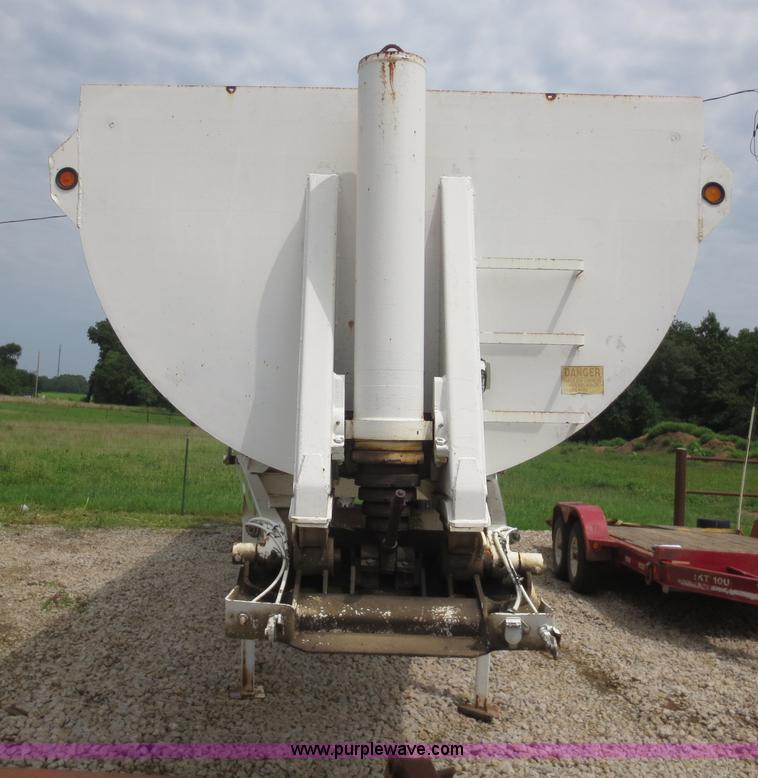 image for item F6648 2000 CPS 32' end dump trailer