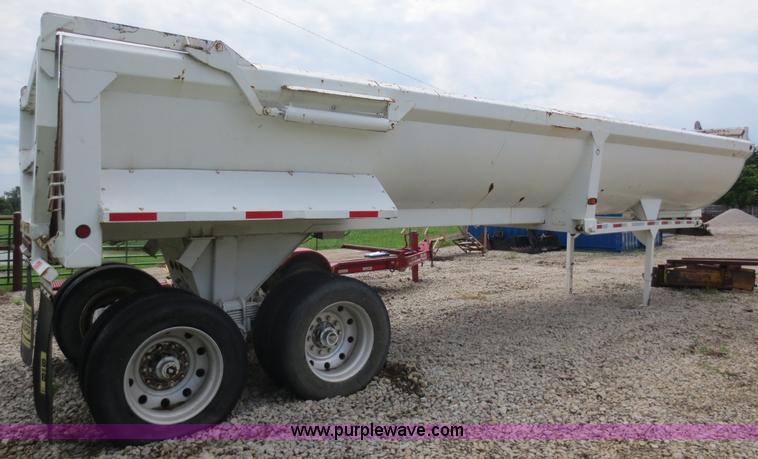 image for item F6648 2000 CPS 32' end dump trailer