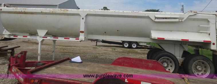 image for item F6648 2000 CPS 32' end dump trailer