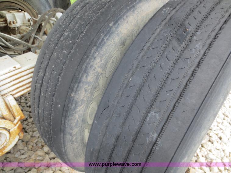 image for item F6648 2000 CPS 32' end dump trailer