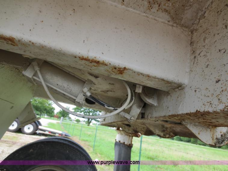 image for item F6648 2000 CPS 32' end dump trailer