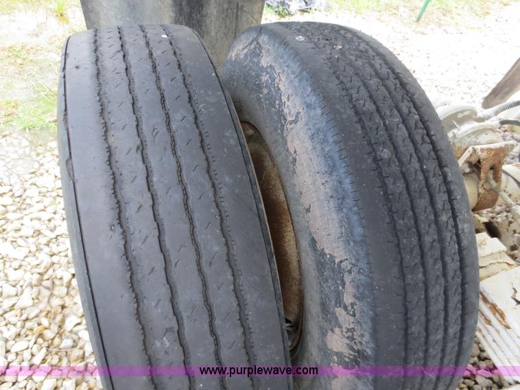 image for item F6648 2000 CPS 32' end dump trailer