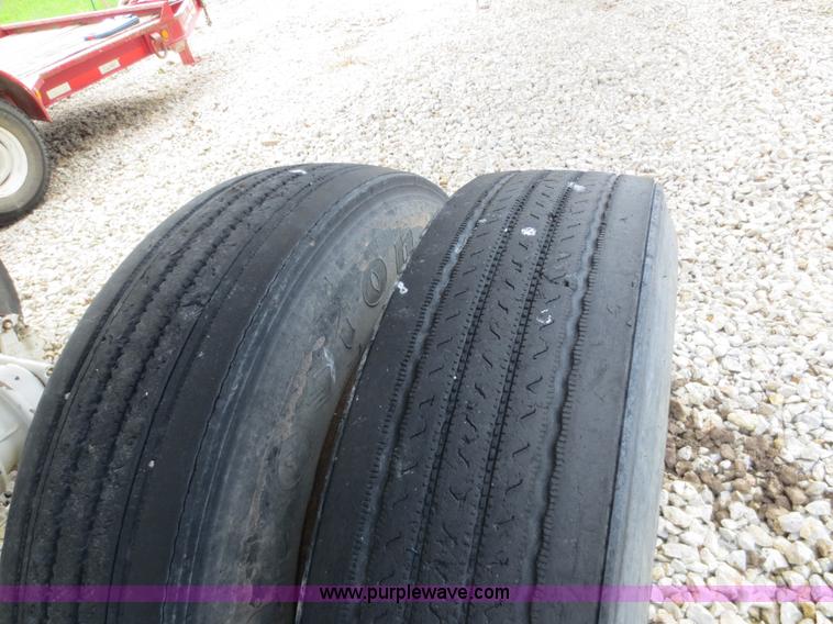 image for item F6648 2000 CPS 32' end dump trailer