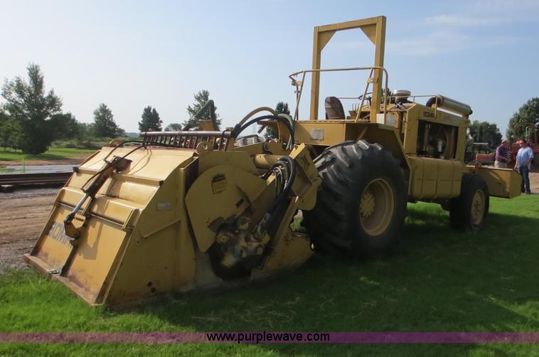 image for item F6649 1985 Bomag MPH100 reclaimer