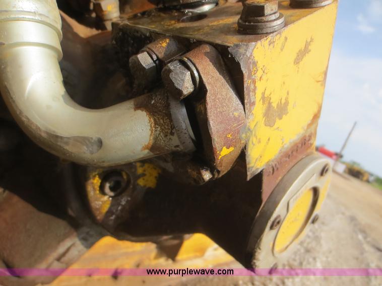 image for item F6649 1985 Bomag MPH100 reclaimer