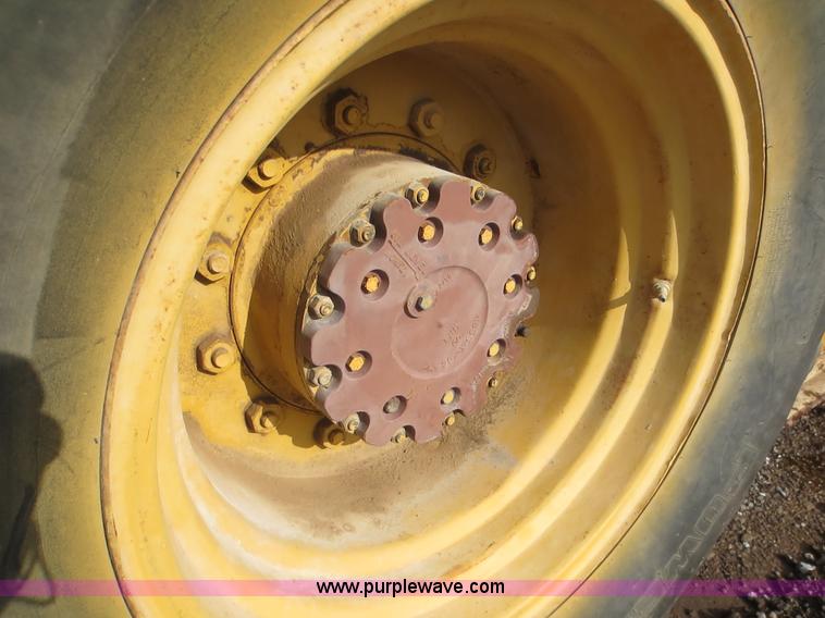 image for item F6649 1985 Bomag MPH100 reclaimer