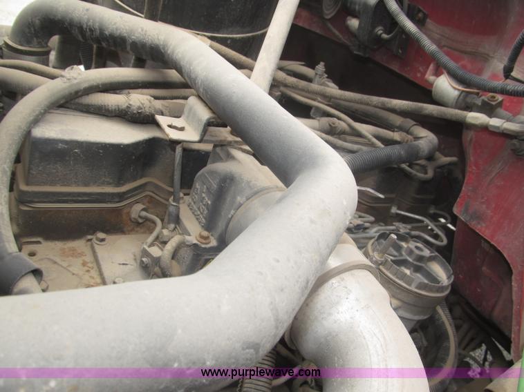 image for item F7066 1999 Ford F800 flatbed truck